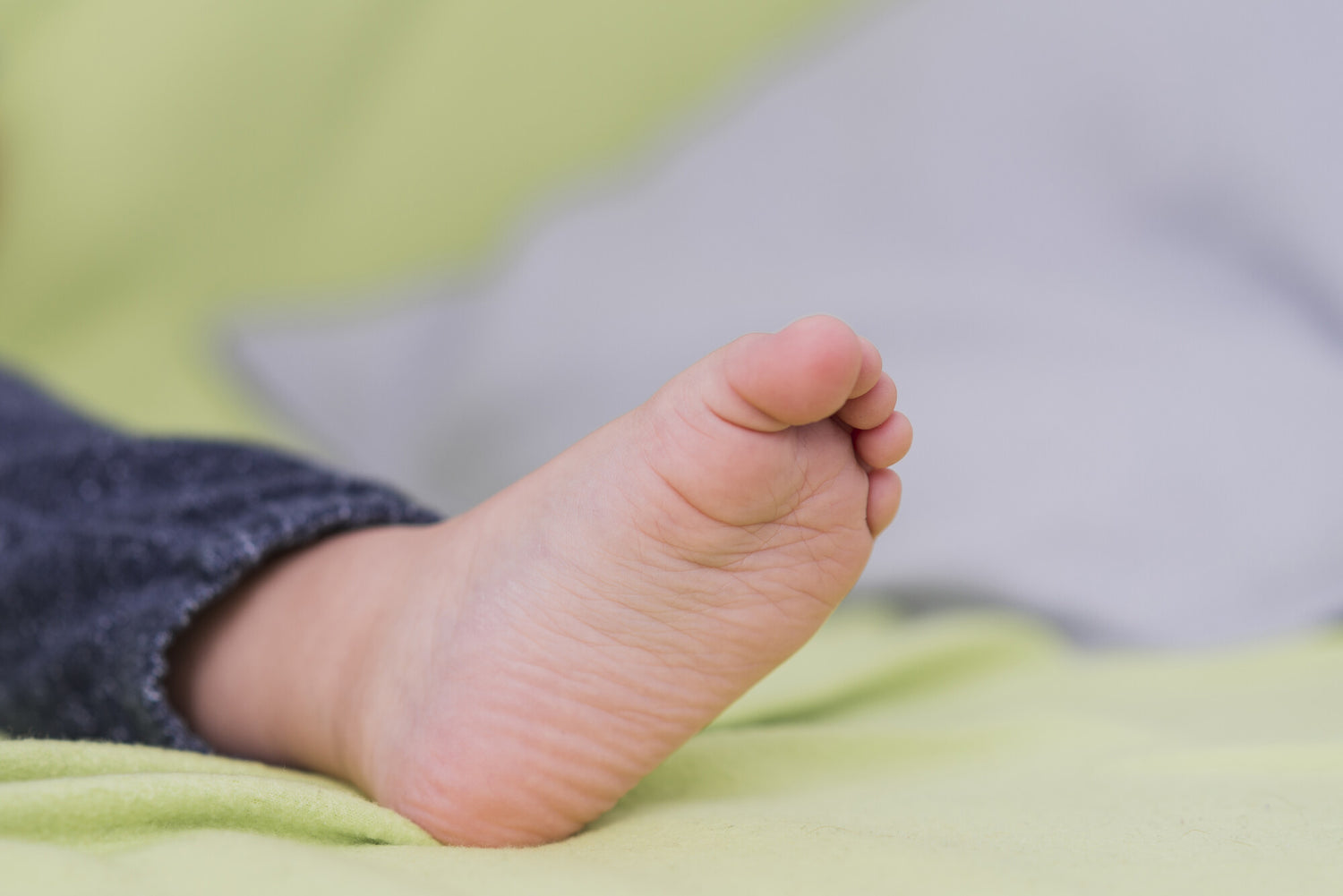 How to Encourage Healthy Foot Habits in Children