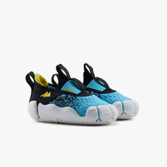 A pair of blue and black Aretto kids' shoes with flexible white segmented soles, displayed side-by-side against a white background. (Sizes S1 & S2)