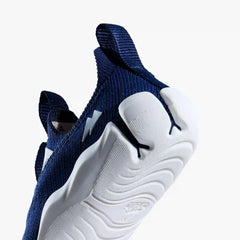 Macro close-up of the heel and outsole of an Aretto shoe, detailing the patented, flexible Y-shaped Supergrooves sole technology. (Sizes S1 & S2)
