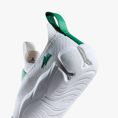 Macro close-up of the heel and outsole of an Aretto shoe, detailing the patented, flexible Y-shaped Supergrooves sole technology. (Sizes S1 & S2)