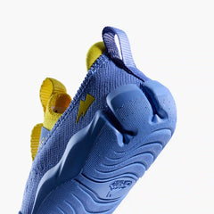 Macro close-up of the heel and outsole of an Aretto shoe, detailing the patented, flexible Y-shaped Supergrooves sole technology. (Sizes S1 & S2)